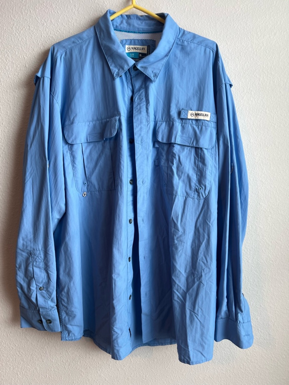 Magellan Outdoors Light Blue Men’s Long Sleeve Button-Down Shirt